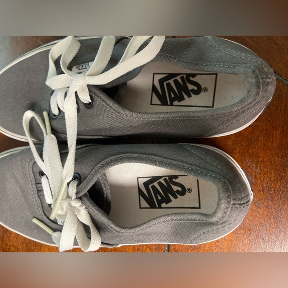 Vans Classic Grey Lace Up Sneakers NEVER WORN - Picture 2 of 4
